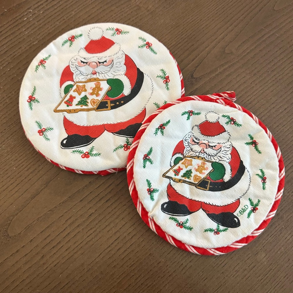 Vintage Santa Claus Cookie Pot Holders Set 2 Christmas Quilted Round Trivets 90s